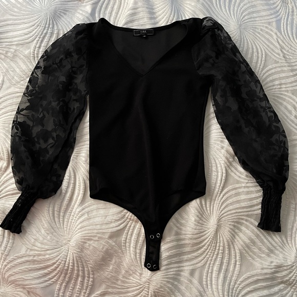 Vibe Sportswear See-through Mesh sheer Puff - Picture 8 of 8